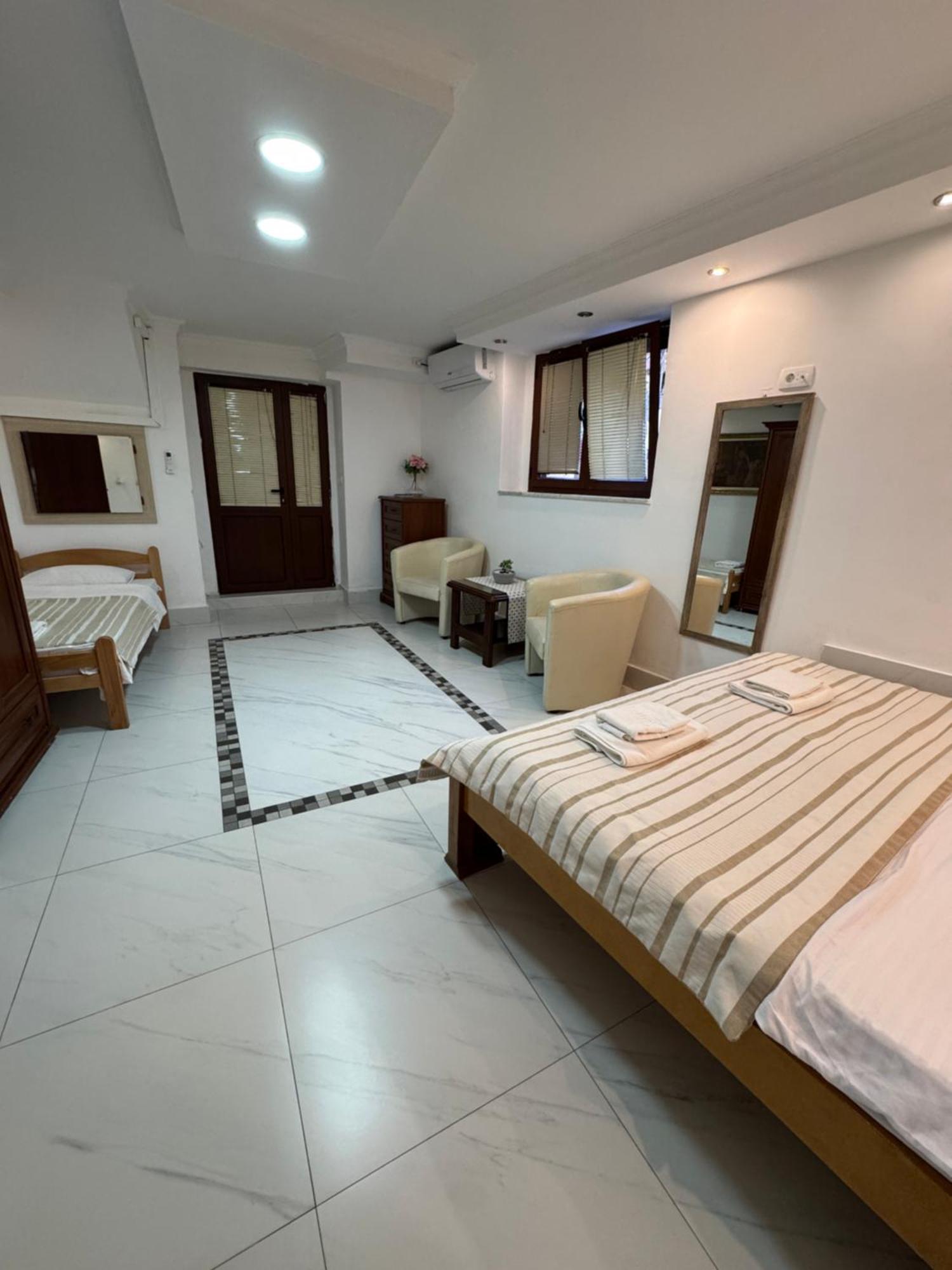 Vita Mundo Hotel Kotor Extérieur photo